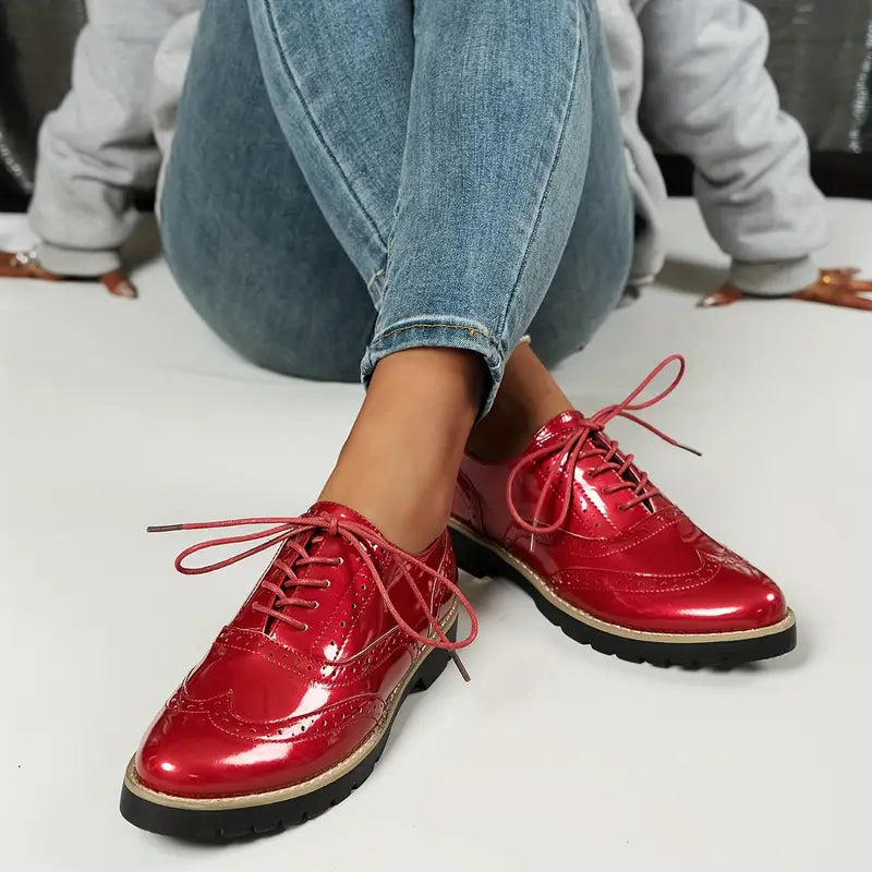 Martha - Scarpe laccate intagliate alla moda per donna